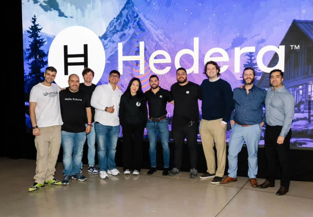 Group photo at Hedera DevDay 2025